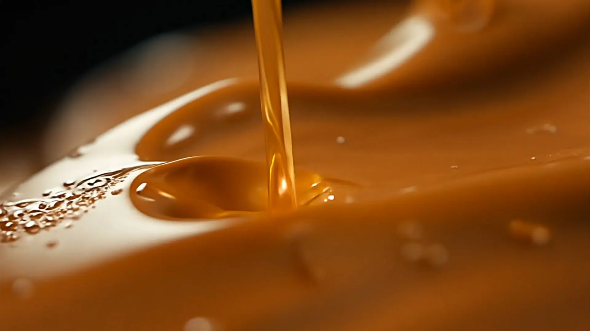 Golden Caramel Fluid Background for Creative Video Projects